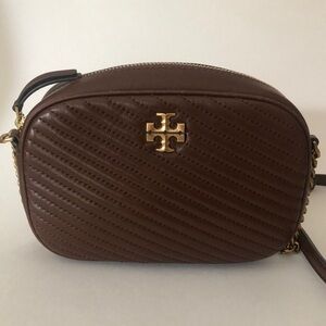 Tory Burch Kira Chevron Moto Quilt Camera Bag Hickory Brown crossbody like new